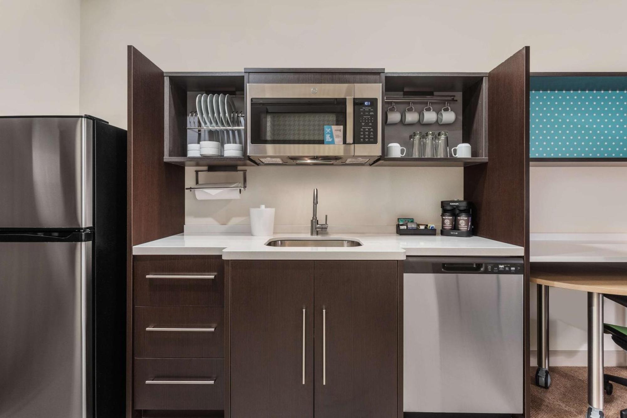 Home2 Suites By Hilton Cedar Rapids Westdale 外观 照片